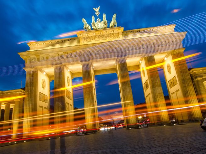 Germania: Pmi servizi migliora a 54,7 punti a ottobre, oltre attese (finale)
