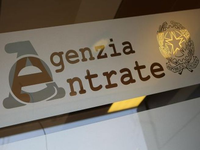Italia: Agenzia entrate, controlli preventivi su 0,5% dei contribuenti che presentano il 730