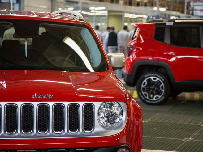Fca aggiorna massimi storici a 13,84 euro, capitalizzazione balza a 21 miliardi