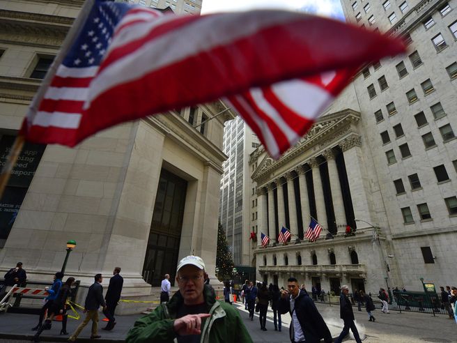 Wall Street verso un avvio in moderato rialzo, colloquio Usa-Cina rimandato