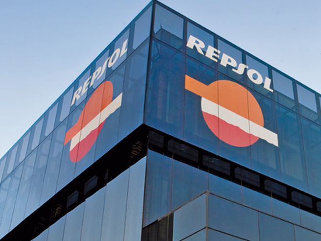 Repsol: utili trimestrali in salita a 308 mln di euro