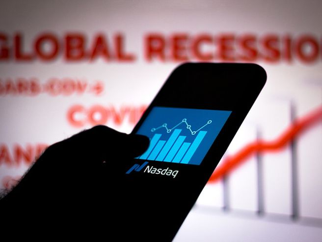 Wall Street: S&P 500 e Nasdaq chiudono a livelli record