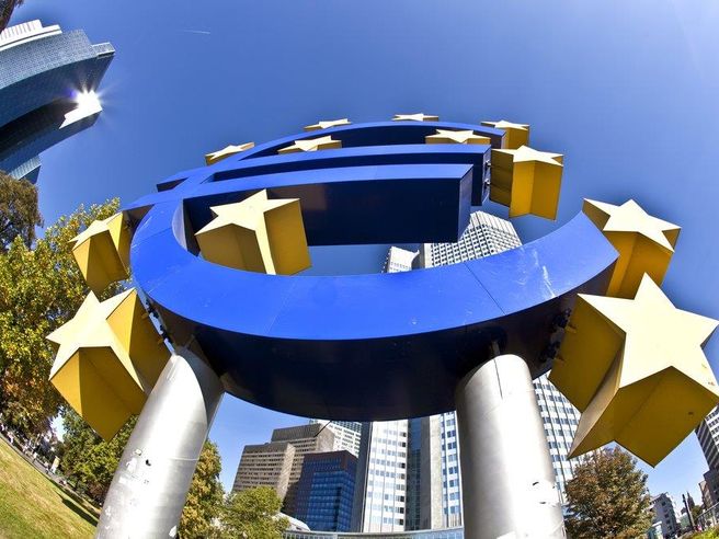 Bce: Goldman Sachs adesso si aspetta due rialzi quest’anno e tassi in salita anche nel 2023 e 2024