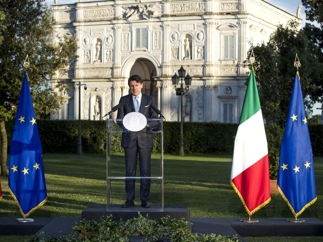Stati Generali, Conte: ‘ora verso taglio cuneo fiscale, riduzione Iva tra ipotesi discusse’