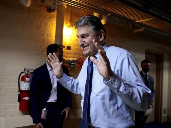 Manchin si mette di traverso su piano infrastrutture e Goldman taglia stime PIL Usa