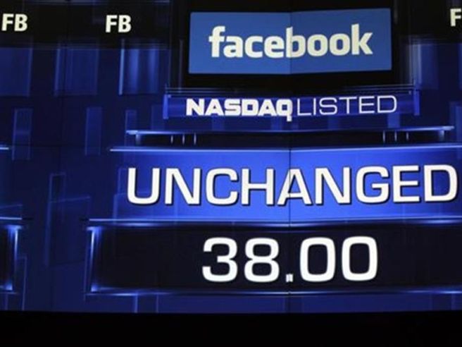 Facebook punta sull’e-money, titolo torna a salire