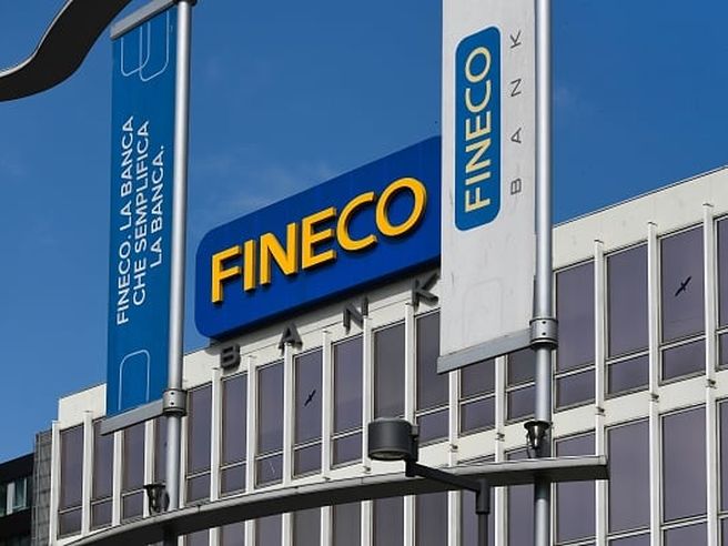 Fineco: raccolta netta maggio a quota 734 mln di euro