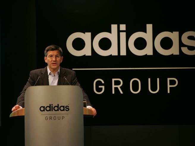 Adidas: ricavi stabili nel secondo trimestre grazie alle vendite di Yeezy