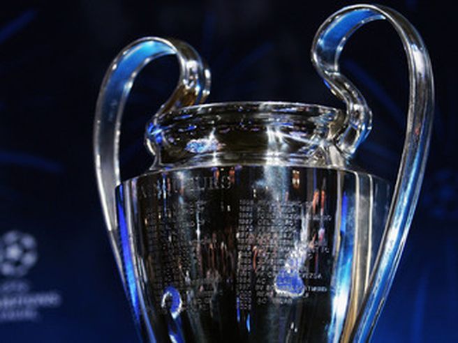 Sorteggio Champions League amaro per le italiane: Juve-Bayern e Roma-Real agli ottavi