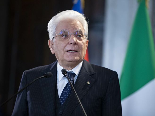 Mattarella incontra Visco: da Bce sostegno efficace, la sua azione rafforza l’Eurozona