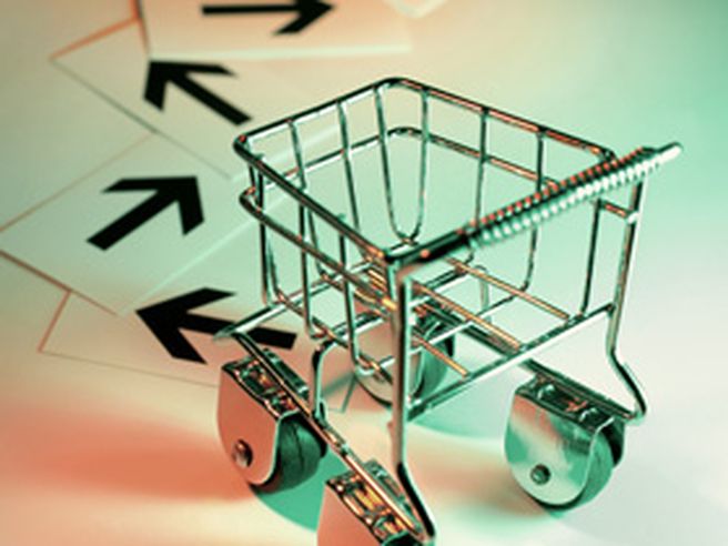 Confcommercio: consumi ai minimi storici negli ultimi tre mesi del 2012