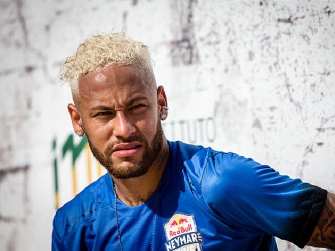 Suggestione Neymar scalda il titolo Juve, balzo di oltre il 3%