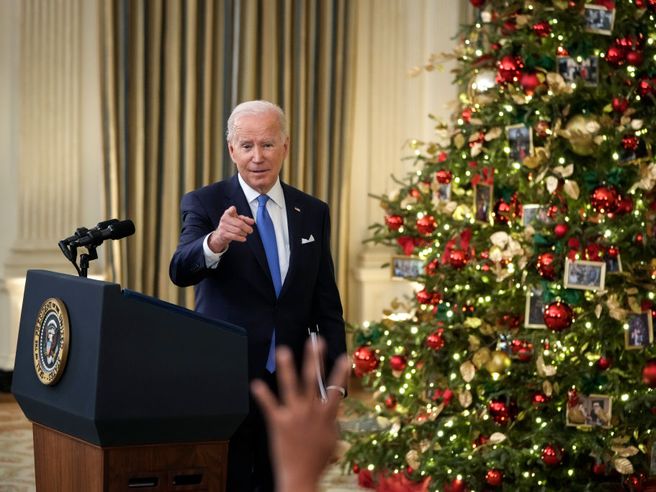 Focus su Wall Street in attesa Pil Usa. Biden annuncia maxi piano anti Covid con dispiegamento 1000 medici militari e 500 milioni test gratis
