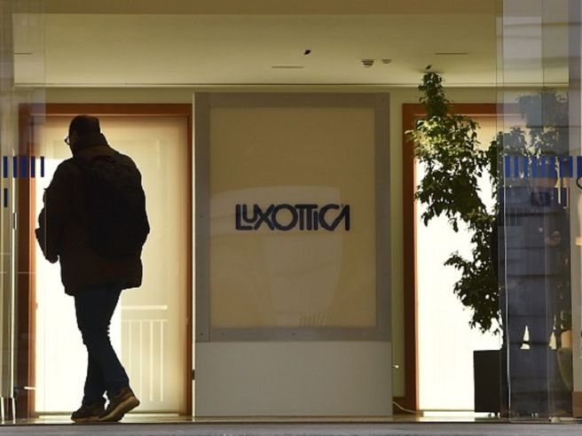 EssilorLuxottica: Standard Ethics assegna rating ‘EE-‘