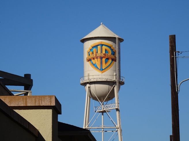 Warner Bros. Discovery, nuova offerta di acquisizione da Paramount Skydance Corp