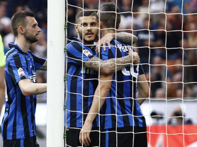 Inter: avvia collocamento bond da 300 mln
