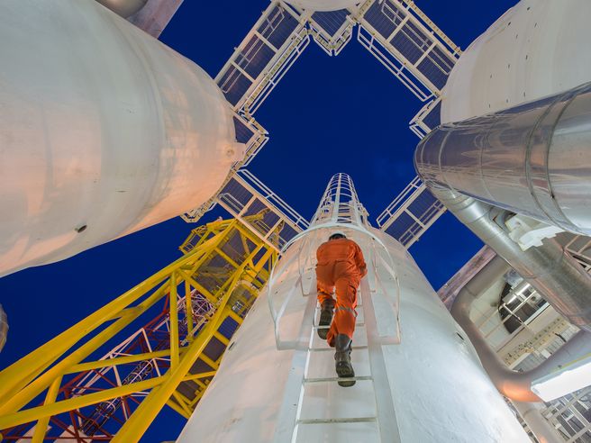 Settore petrolifero in fermento, focus su Mar Rosso e uscita Angola dall’Opec