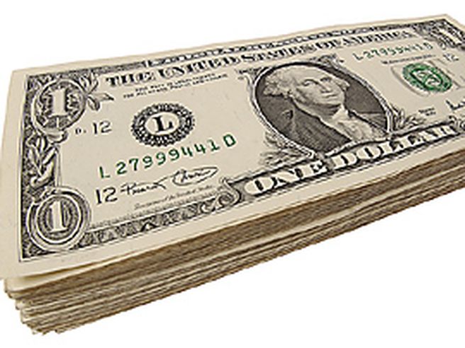 Il dollaro si rimangia i rialzi di seduta contro lo yen. Fed preoccupata dalla bassa inflazione