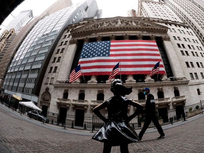 Wall Street in preda a oscillazioni violente in attesa Fed. Futures Dow Jones -330 punti post chiusura positiva. Nasdaq -1,9%