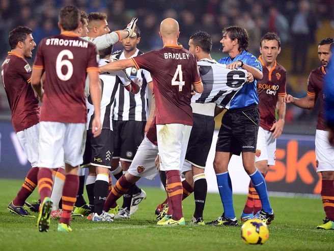 As Roma giù a Piazza Affari dopo 4° pareggio consecutivo, Juventus sale a +3 in campionato