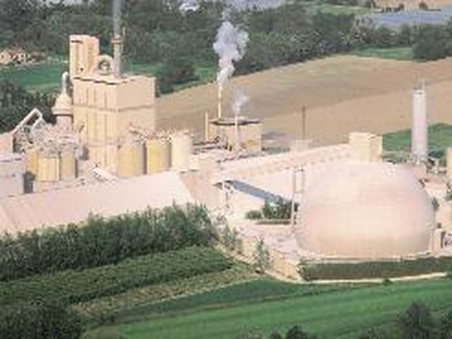 Italcementi: Jefferies abbassa il target a 6,8 euro, rating buy