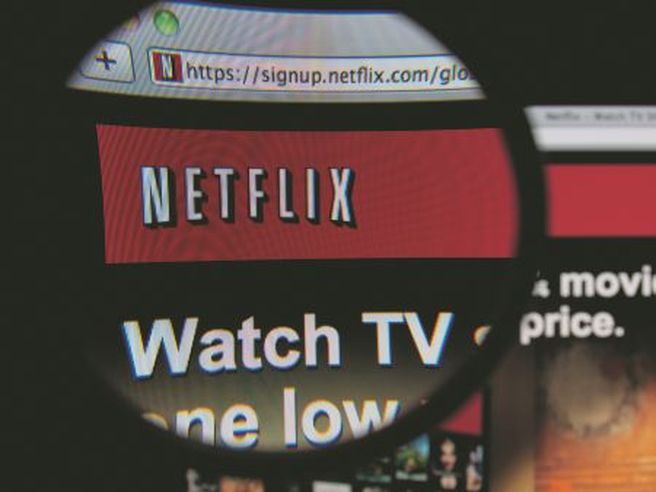 Netflix: perdita abbonati molto meno di quanto temuto, eps II trimestre batte le attese. Titolo vola a Wall Street