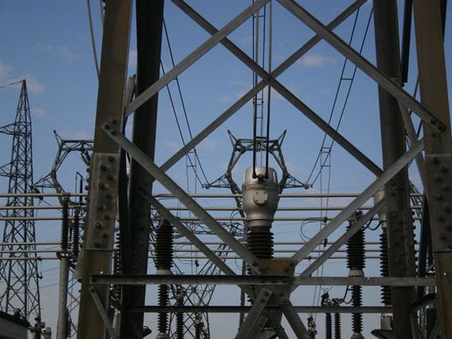Terna: sottoscritta linea di credito legata a indici di sostenibilità per 1,5 mld di euro