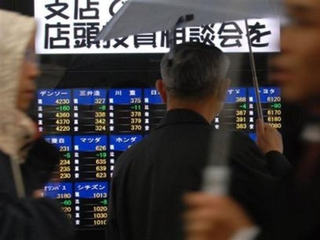 Nikkei chiude in ribasso dell’1%, pesa forza dello yen