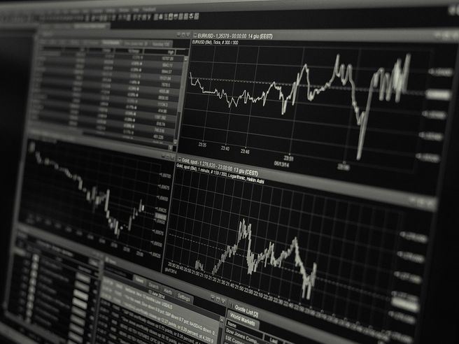 Piazza Affari e Borse europee previste poco mosse, focus su dati macro