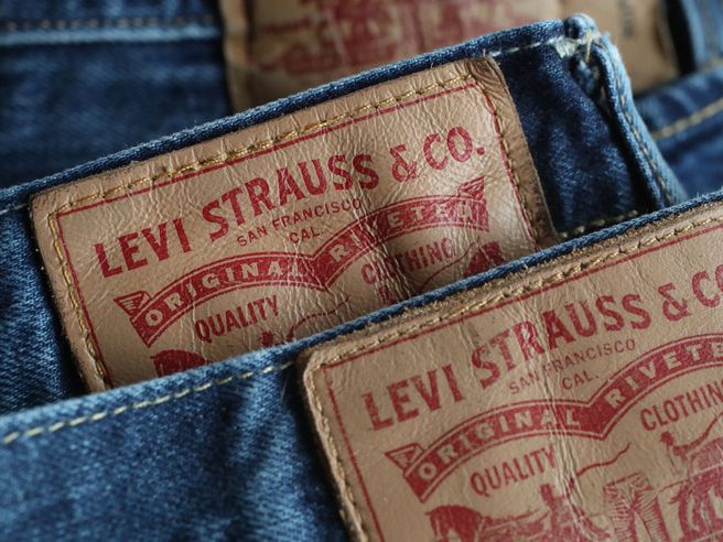 Levi Strauss: titolo KO a Wall Street, il colosso di jean taglia outlook utili