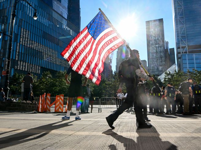Usa: parametro inflazione chiave Fed in linea con le attese, spese per consumi più solide. In calo i redditi personali