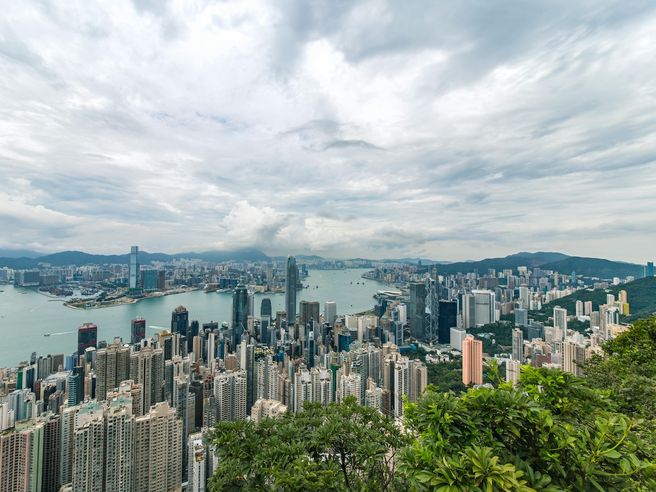 Borsa di Hong Kong chiude in calo: l’indice Hang Seng cede lo 0,76%