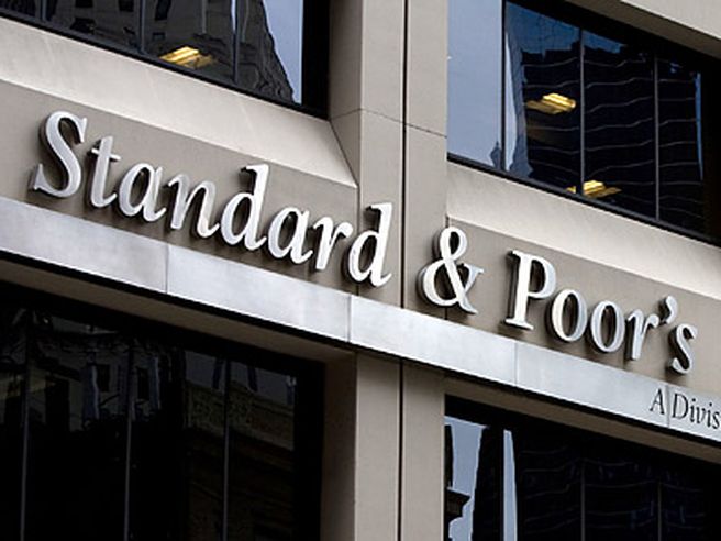 Italcementi: S&P’s rivede outlook da “stabile” a “negativo”