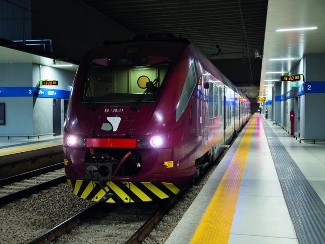 FNM: firmato accordo quadro con Hitachi Rail Italy per nuovi treni ad alta capacità
