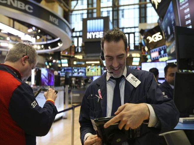 Wall Street: paura inflazione torna ad attaccare il Nasdaq. Ma Goldman Sachs cauta su vittoria azioni value VS azioni growth