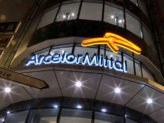 ArcelorMittal in perdita per 780 mln $ nel II trimestre, ridotta guidance ebitda