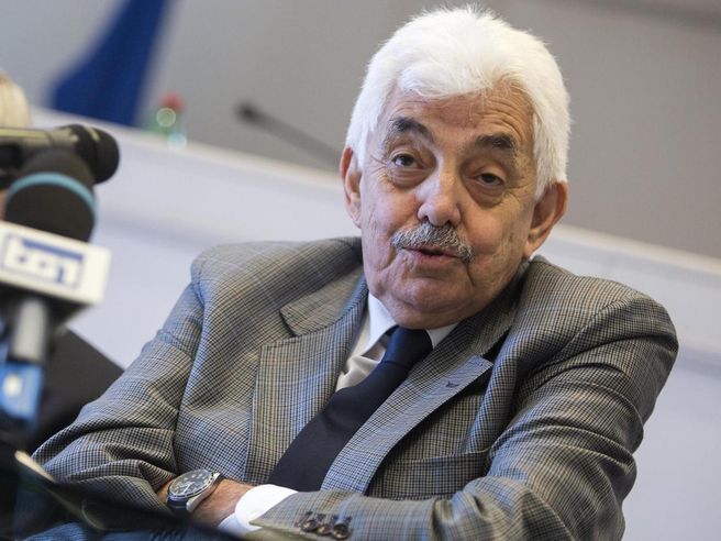 Banca Carige: rottura con Tesauro su governance e gestione, il presidente si dimette