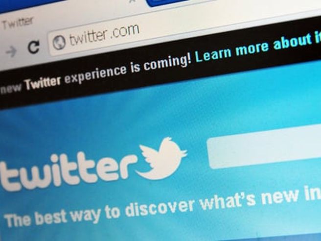 Twitter: titolo scivola del 4% a Wall Street dopo il debutto record