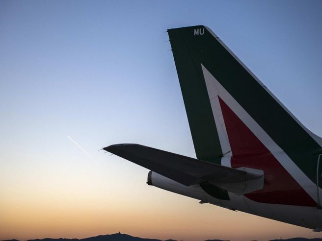 Toninelli: con stop Air Force Renzi risparmiati 18 milioni, basta sprechi