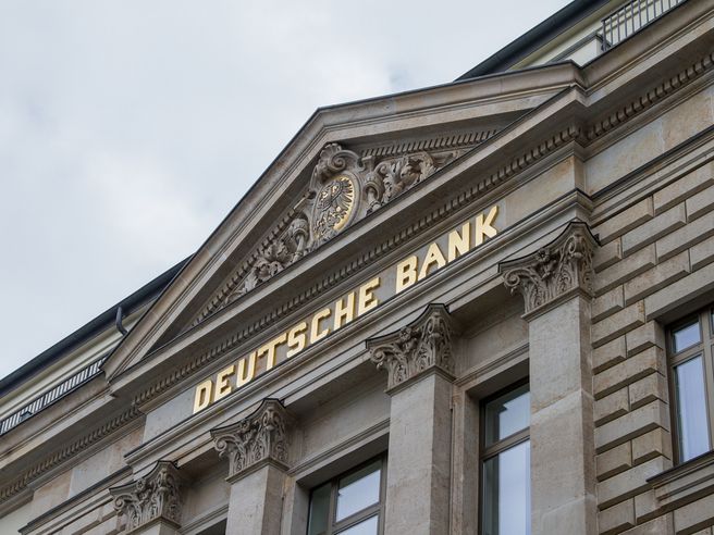 Deutsche Bank: trimestrale in crescita, +7% per i ricavi