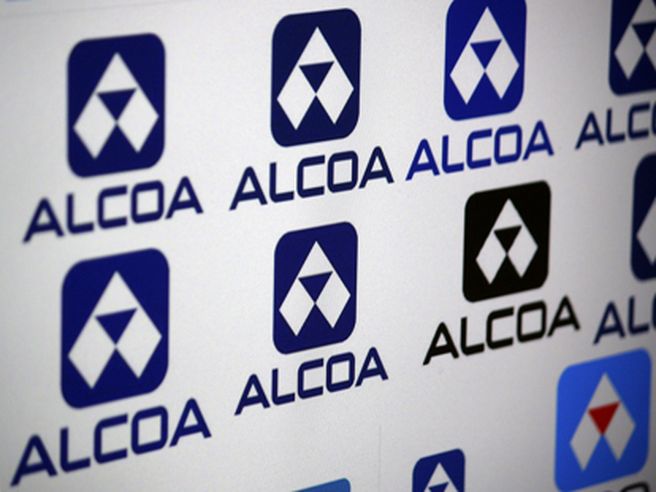 Alcoa: utili oltre le attese nel primo trimestre 2016, ricavi in calo causa calo prezzi alluminio