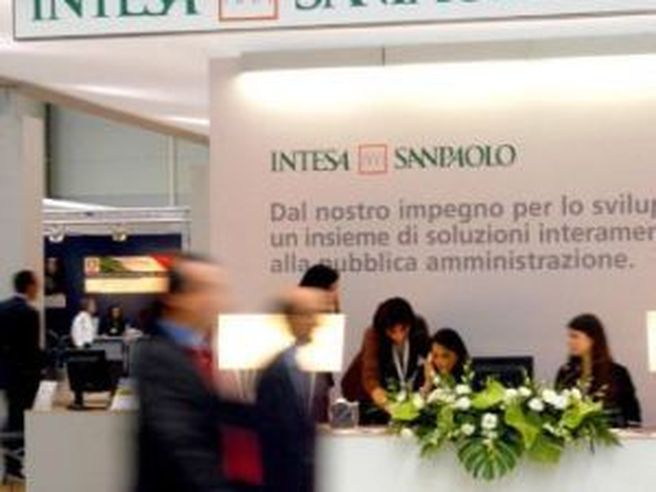 Intesa SanPaolo: migliora il Core Tier 1, vede redditività operativa stabile nel 2012