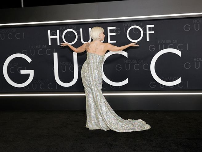 Kering scatta a +7% a Parigi, balzo ricavi grazie a Gucci
