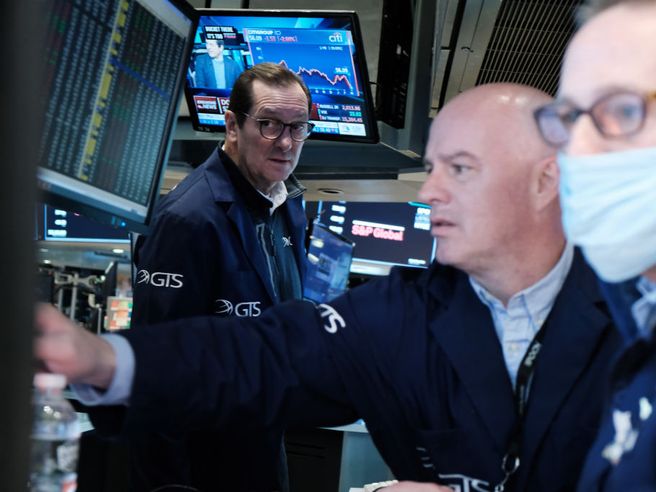 Wall Street: futures in solido rialzo nonostante timori inflazione-recessione. Nasdaq +1%