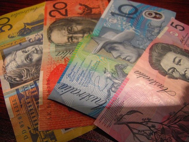 Forex: taglio tassi della Rba penalizza l’aussie