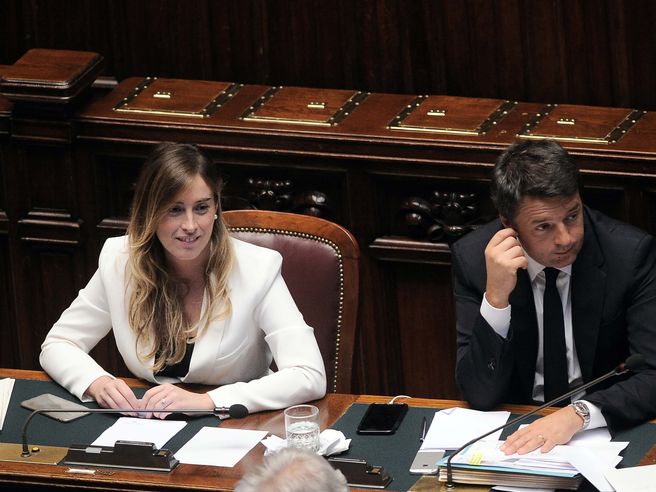 Governo: Fraccaro (M5S), “accordo con Renzi e Boschi bufala dell’estate”