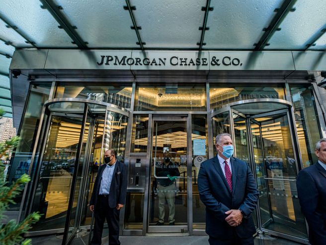JP Morgan: utili II trimestre boom anche grazie a rilascio accantonamenti NPL, eps +132%. Ma fatturato in calo