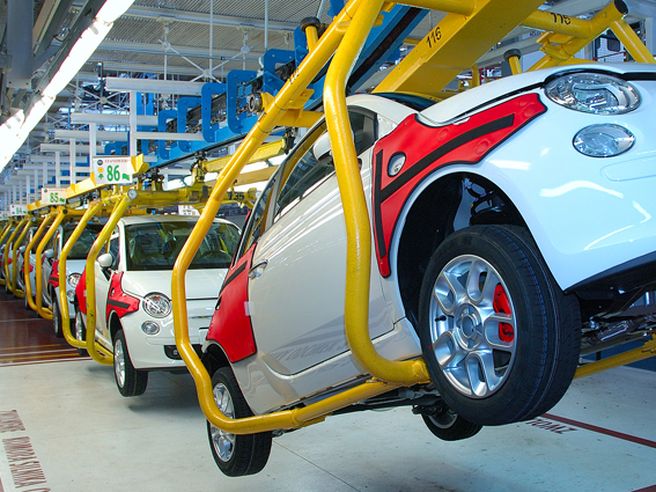 Auto Ue cresce ad agosto, ma ritmo ripresa rallenta. Prospettive in peggioramento (Csp)