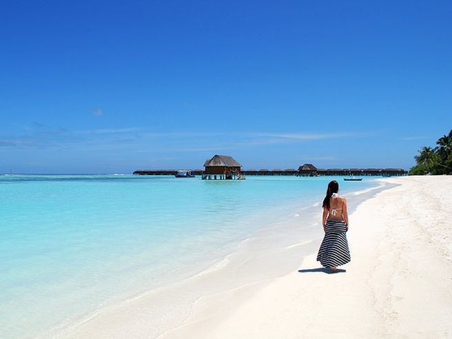 Stangata vacanze: rincari prezzi e tariffe fino a +20% si ‘mangeranno’ il bonus