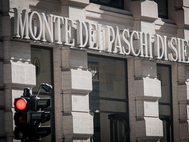 Mps debole in Borsa, occhi puntati su assemblea 15 settembre con aumeno capitale da 2,5 mld